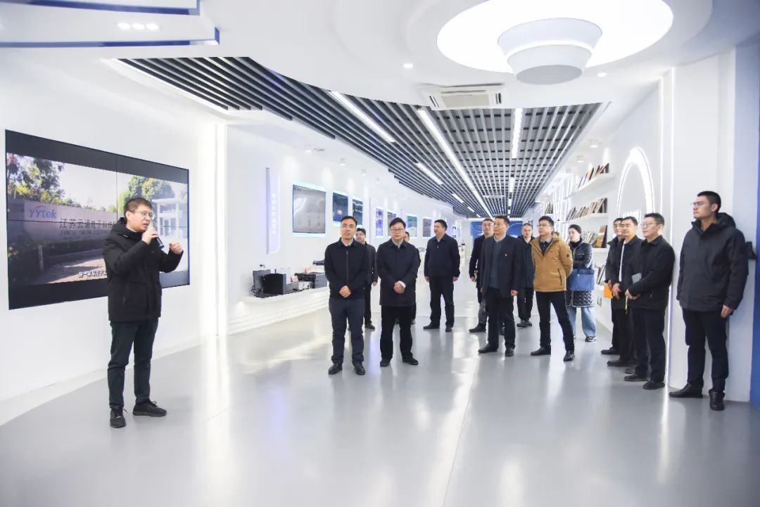 海陵區(qū)電子信息產(chǎn)業(yè)服務(wù)專班蒞臨云涌科技開展企業(yè)行活動